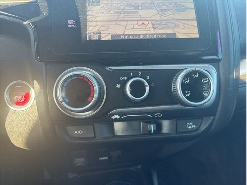 Used 2017 Honda Fit EX-L image 18