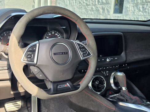 Used 2021 Chevrolet Camaro ZL1 RWD image 11