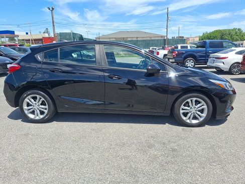 Used 2019 Chevrolet Cruze LS w/ LS Convenience Package FWD image 7