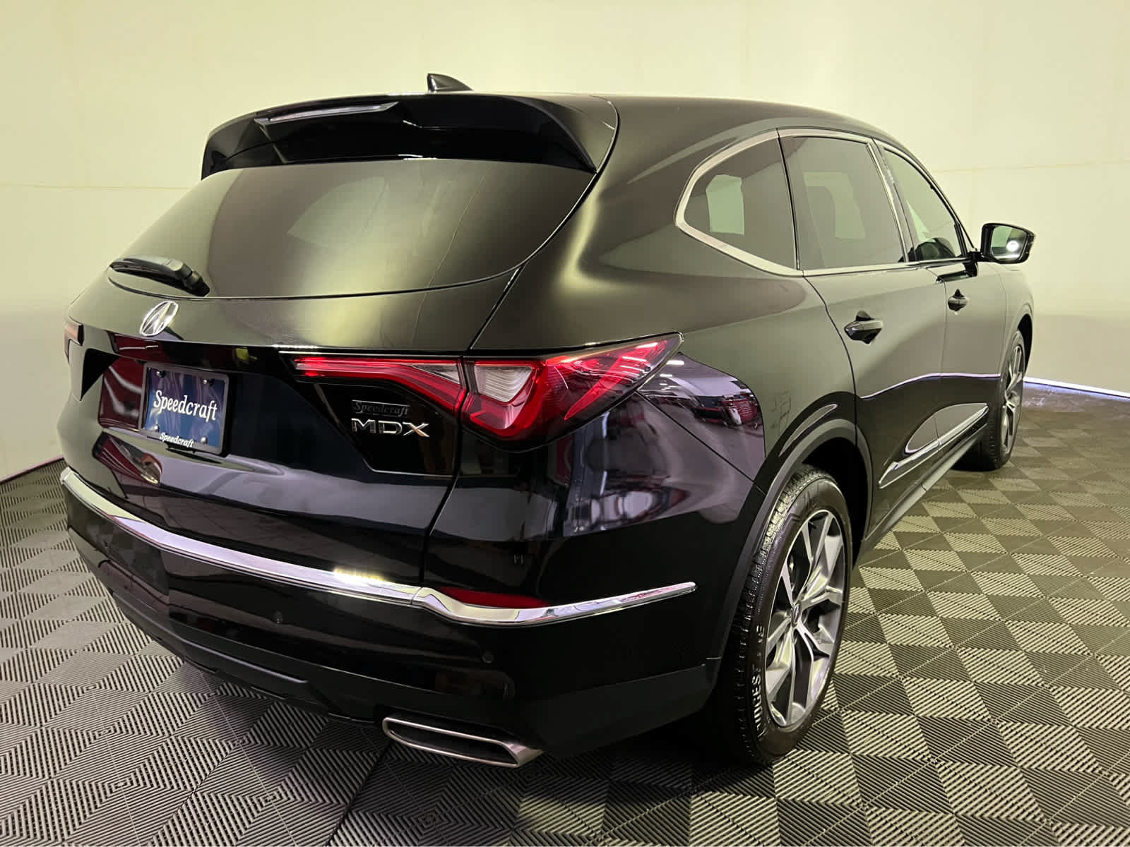 Certified 2024 Acura MDX w/ Technology Package AWD/4WD image 7