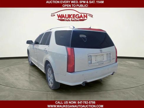 Used 2006 Cadillac SRX w/ Seating Package image 7