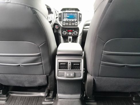 Used 2023 Subaru Forester Limited image 30