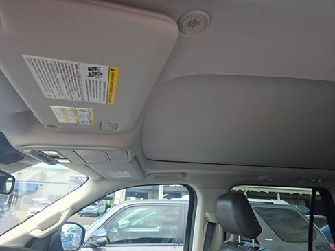 Used 2025 Ford Expedition Max Active RWD image 12