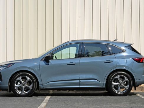 Used 2023 Ford Escape ST-Line w/ Tech Pack #1 FWD image 8