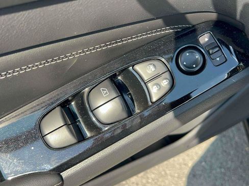 Used 2023 Nissan Altima 2.5 SL AWD/4WD image 22