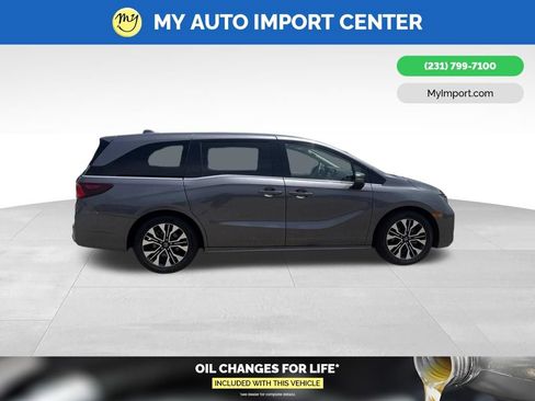 Used 2025 Honda Odyssey Elite image 8