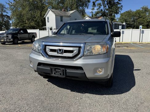 Used 2010 Honda Pilot LX image 2