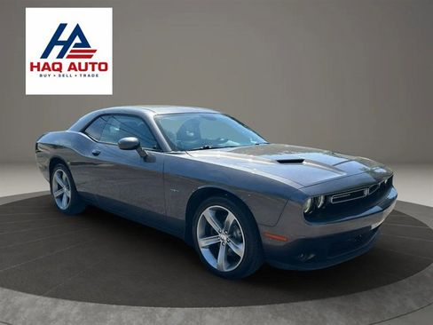 Used 2015 Dodge Challenger R/T w/ Quick Order Package 22B R/T RWD image 3