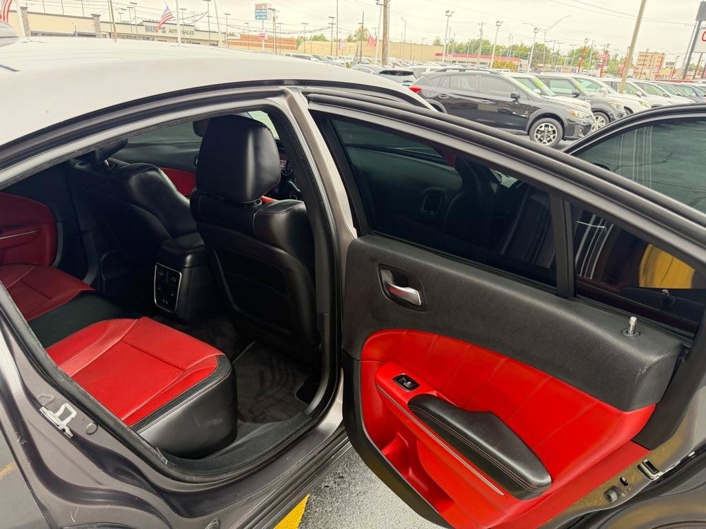 Used 2015 Dodge Charger R/T w/ Plus Group RWD image 12
