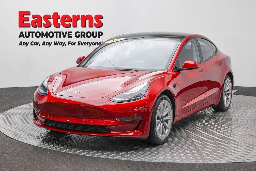Used 2023 Tesla Model 3 Standard Range RWD image 1