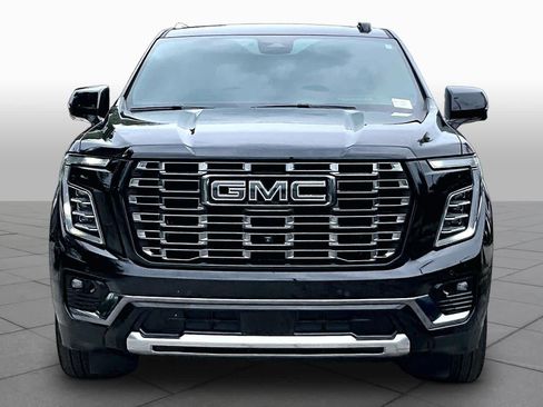 Used 2025 GMC Yukon Denali Ultimate AWD/4WD image 4