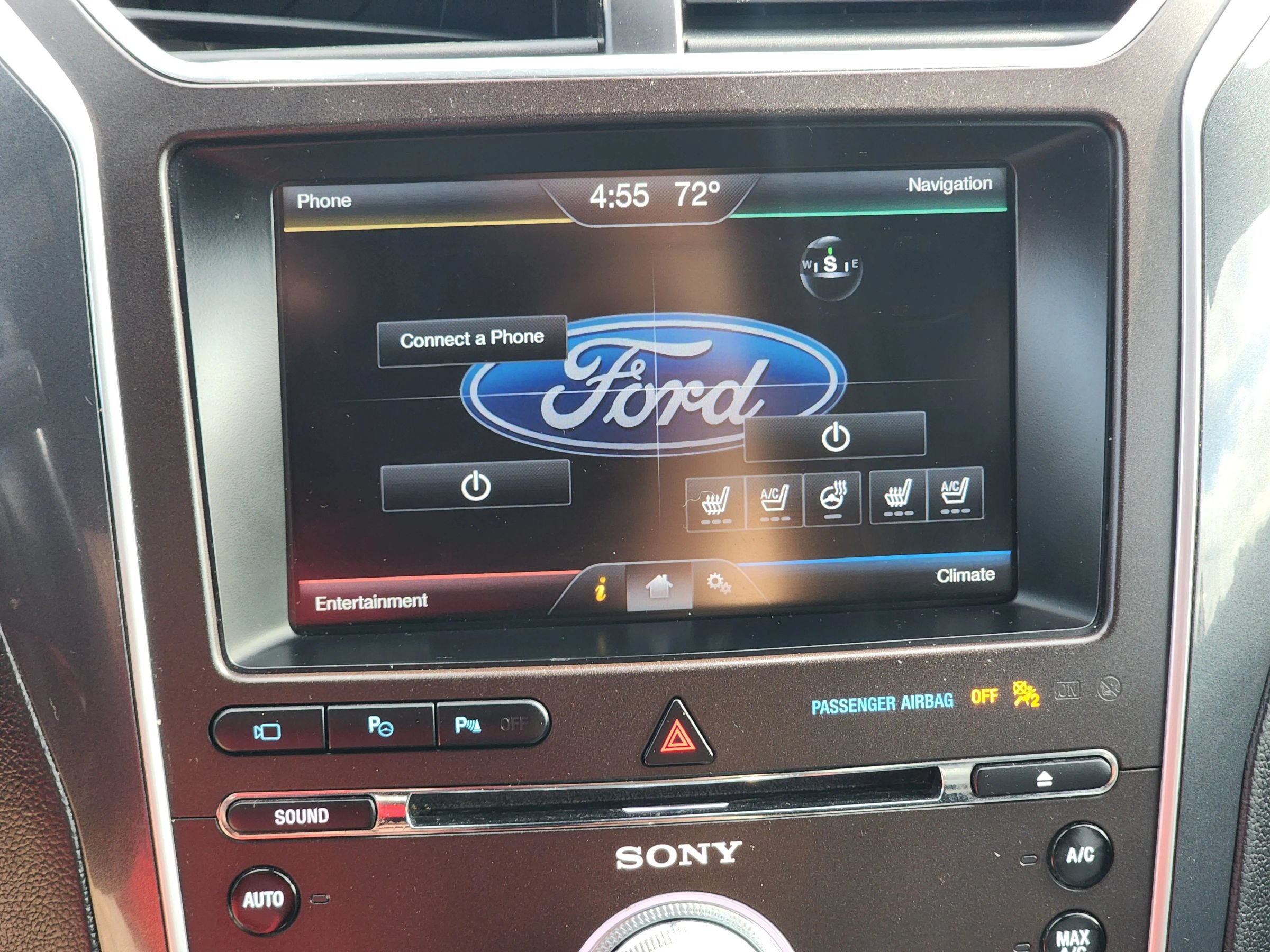 Used 2016 Ford Explorer Limited w/ Equipment Group 301A AWD/4WD image 15