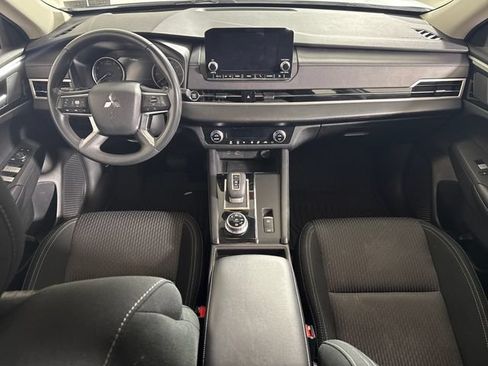 Used 2024 Mitsubishi Outlander ES AWD/4WD image 22