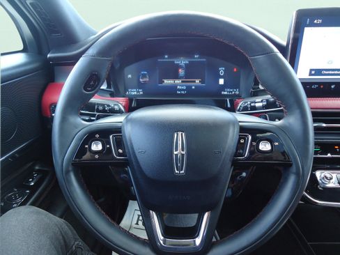 Used 2023 Lincoln Corsair Reserve w/ Equipment Group 201A AWD/4WD image 12