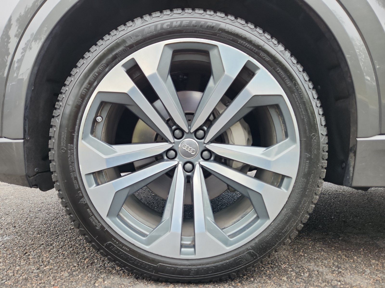 Used 2019 Audi Q8 Prestige AWD/4WD image 24