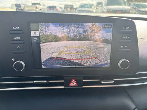 Used 2026 Hyundai Elantra SE FWD image 24