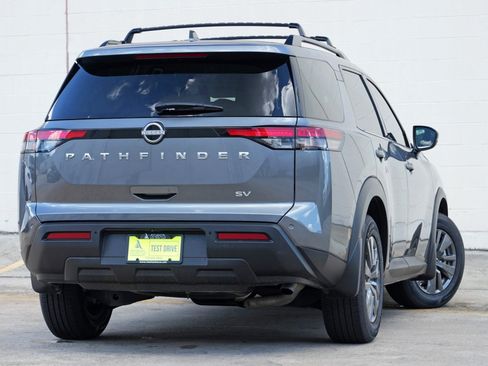 Used 2023 Nissan Pathfinder SV FWD image 4