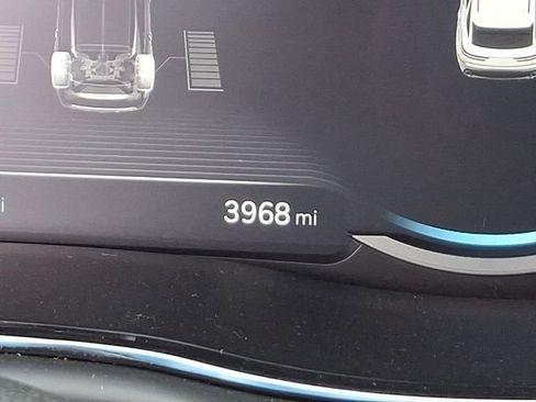 Used 2024 Genesis GV70 3.5T Sport image 25