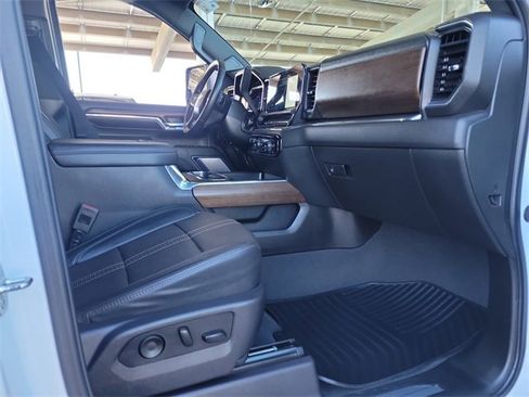 Certified 2024 Chevrolet Silverado 3500 High Country w/ High Country Premium Package image 21