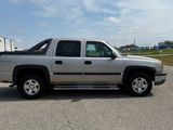 Used 2004 Chevrolet Avalanche Z71 w/ Preferred Equipment Group image 3