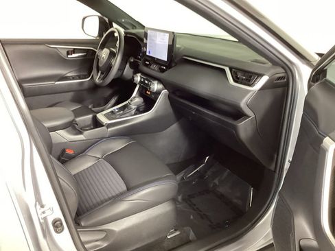 Used 2023 Toyota RAV4 XSE AWD/4WD image 40