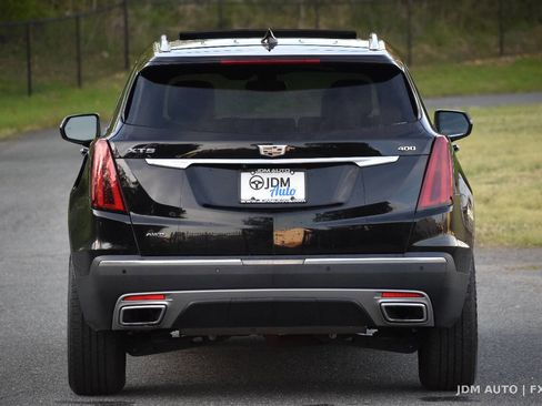 Used 2020 Cadillac XT5 Premium Luxury w/ LPO, Floor Liner Package AWD/4WD image 6