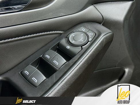 Used 2023 Chevrolet Traverse LT w/ LPO, Floor Liner Package image 18