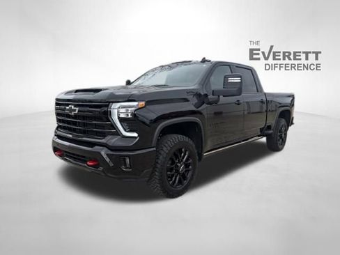 Used 2025 Chevrolet Silverado 2500 LTZ w/ Trail Boss Package image 3