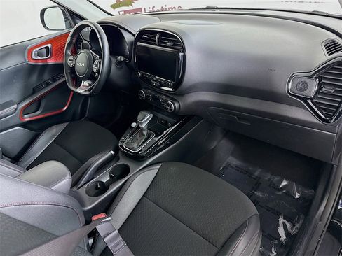 Used 2023 Kia Soul GT-Line image 31