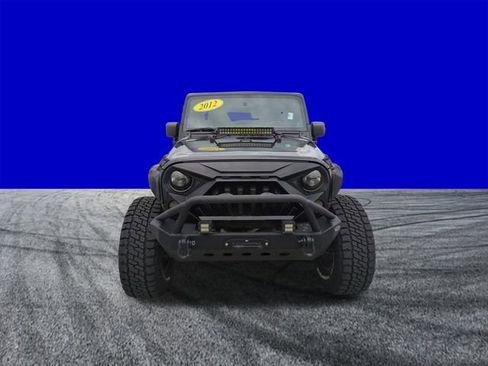 Used 2012 Jeep Wrangler Unlimited Rubicon w/ Connectivity Group AWD/4WD image 9