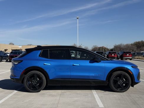 New 2026 Chevrolet Equinox EV RS image 3