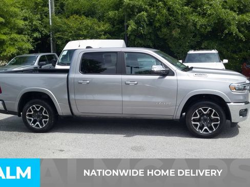 Used 2025 RAM 1500 Laramie AWD/4WD image 4