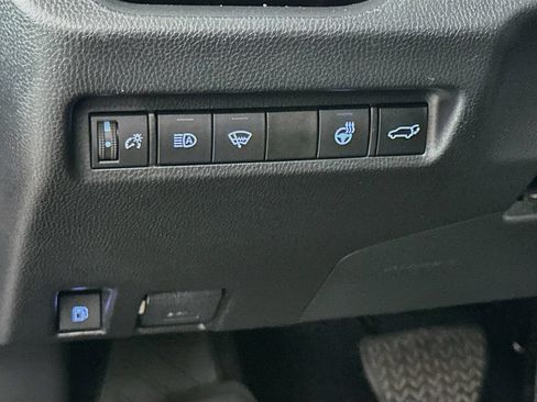 Certified 2022 Toyota RAV4 SE w/ Convenience Package AWD/4WD image 10