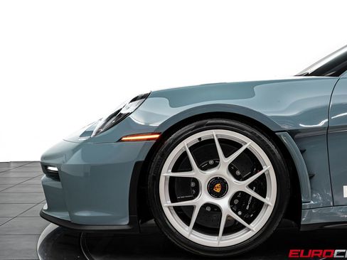 Used 2024 Porsche 911 GT3 RS RWD image 15