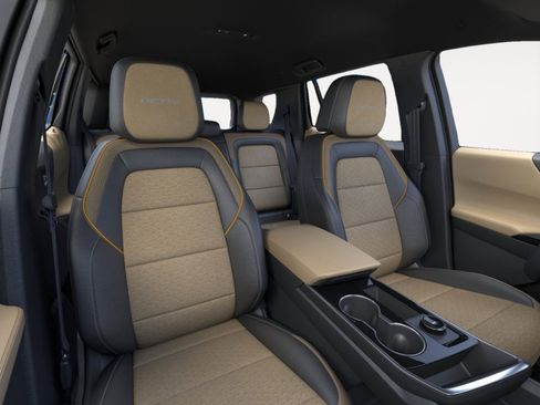 New 2026 Chevrolet Equinox ACTIV w/ Safety and Technology Package image 16