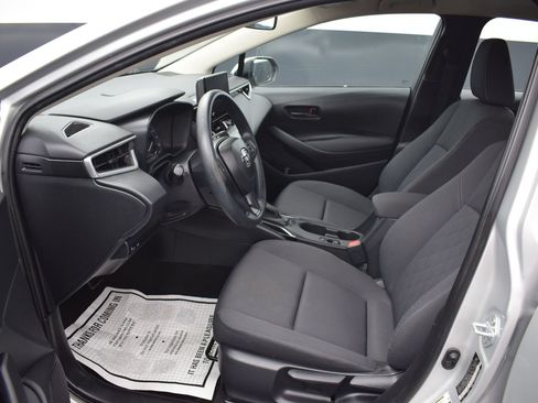 Used 2024 Toyota Corolla LE FWD image 13