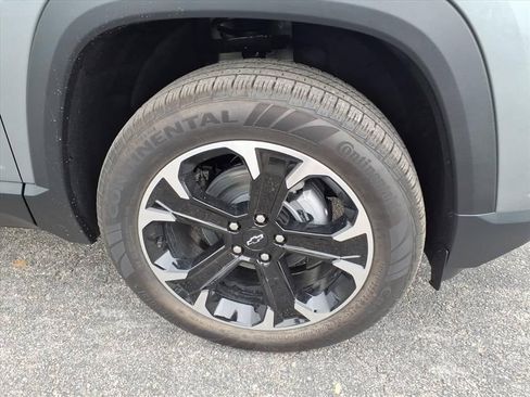 New 2026 Chevrolet Equinox LT w/ Convenience Package II FWD image 11