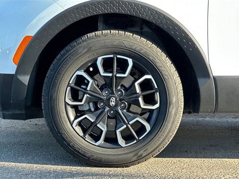 Used 2022 Hyundai Santa Cruz SEL Premium image 23