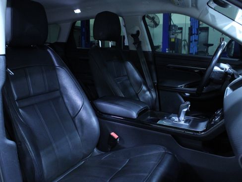 Used 2020 Land Rover Range Rover Evoque S image 27