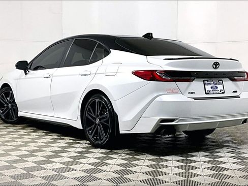 Used 2025 Toyota Camry XSE image 11