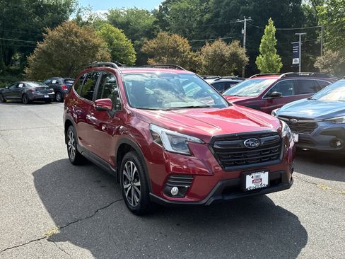 Used 2023 Subaru Forester Limited AWD/4WD image 7