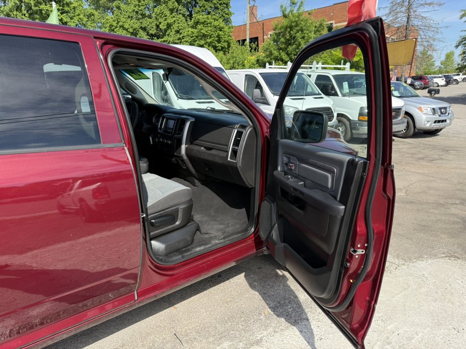 Used 2022 RAM 1500 Classic SLT RWD image 10