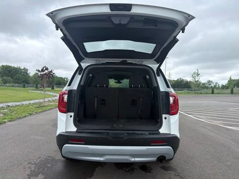 Used 2020 GMC Acadia SLE w/ Driver Convenience Package FWD image 10