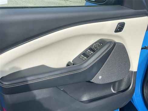 Used 2022 Ford Mustang Mach-E Premium image 21