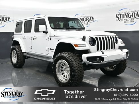 Used 2022 Jeep Wrangler Unlimited Sahara AWD/4WD image 1