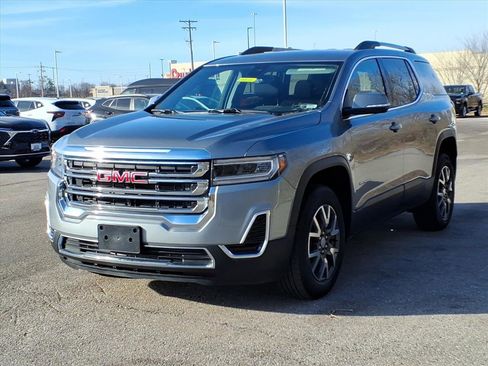 Used 2023 GMC Acadia SLE w/ Driver Convenience Package image 2