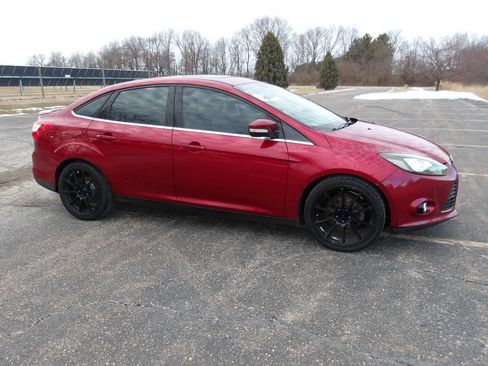 Used 2014 Ford Focus Titanium image 1