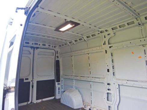 Used 2024 RAM ProMaster 2500 w/ Convenience Group FWD image 16