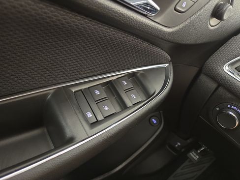 Used 2018 Chevrolet Cruze LT FWD image 28