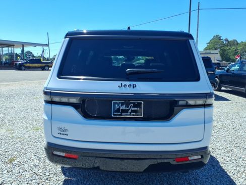 New 2026 Jeep Grand Wagoneer 4WD image 2